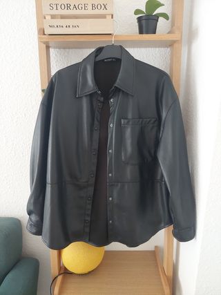 Camisa imitación cuero
