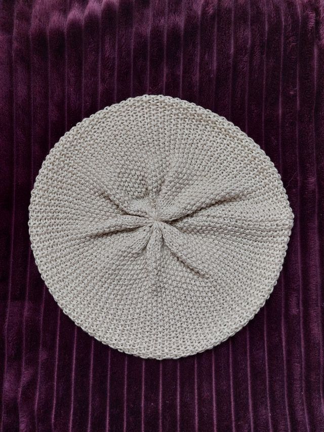 Boina de punto beige