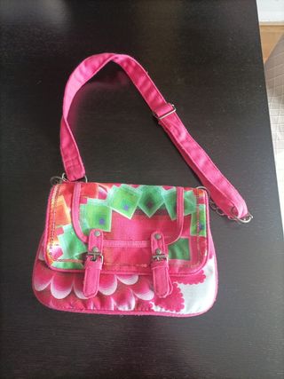 Bolso Desigual. Estampado floral y geométrico