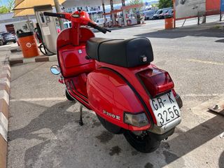 Vespa P 200 E