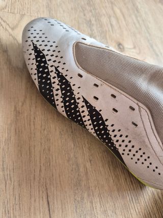 Botas fútbol Adidas
