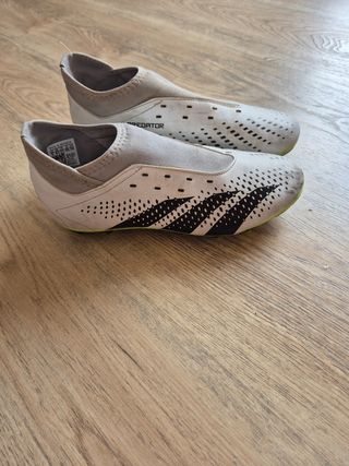 Botas fútbol Adidas
