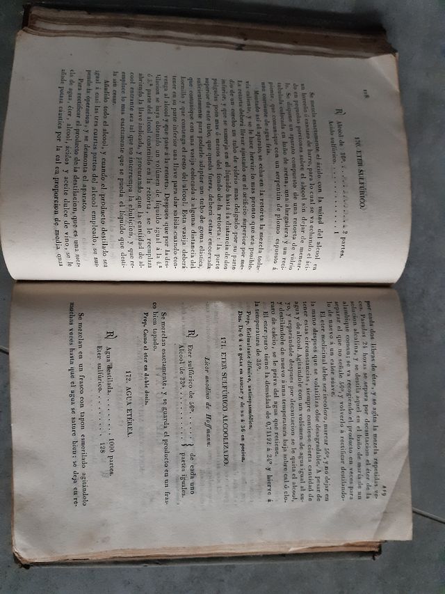 Libro antiguo. Código medicamentos.