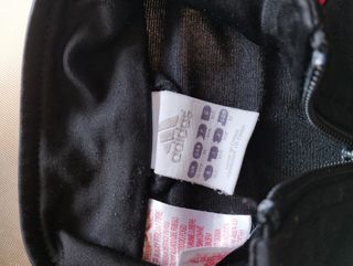 Chaqueta Adidas unisex talla 11-12 años