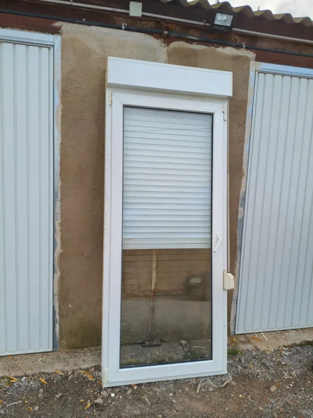 Puerta PVC oscilobatiente