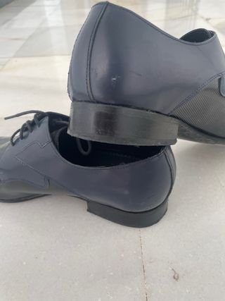 Zapatos azules novio