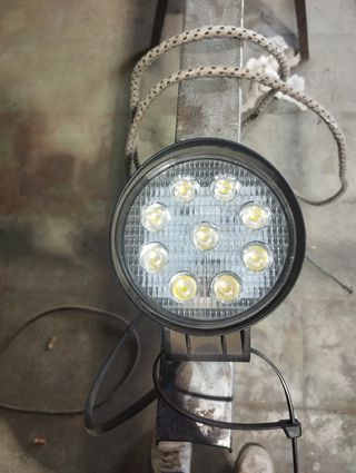 Foco a 12v 9 LED,muy buena luz.