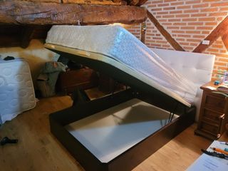 Canapé con base tapizada 3d