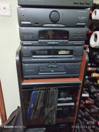 Torre de sonido con casette , CD y vinil
