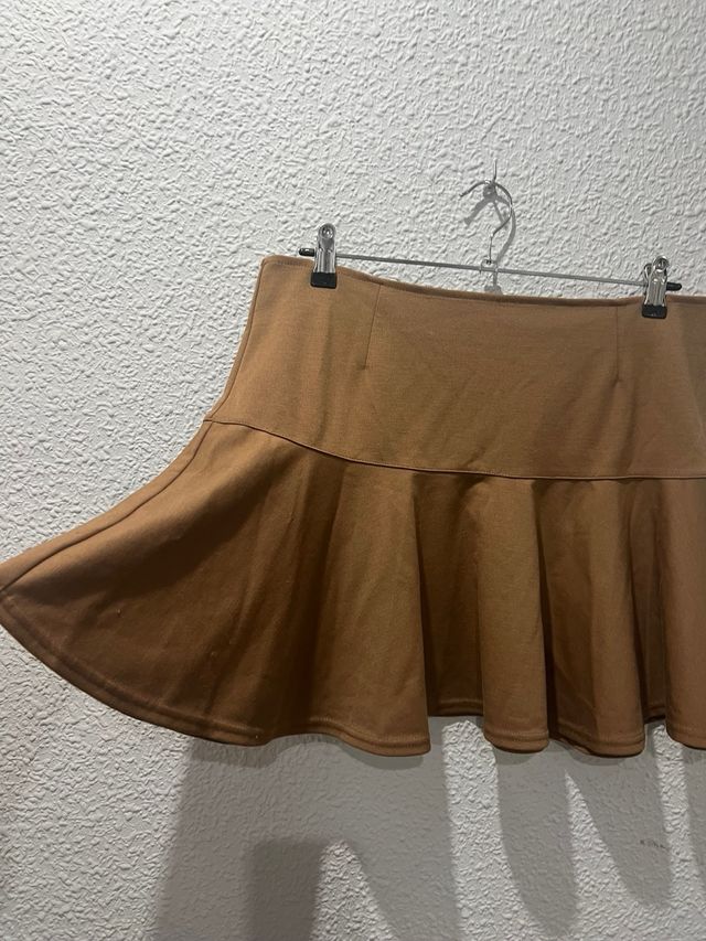 Falda elastica volante