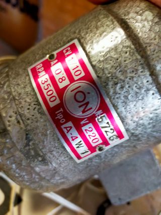 Motor máquina coser antiguo