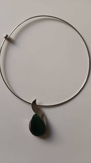 Collar y pendientes a juego
