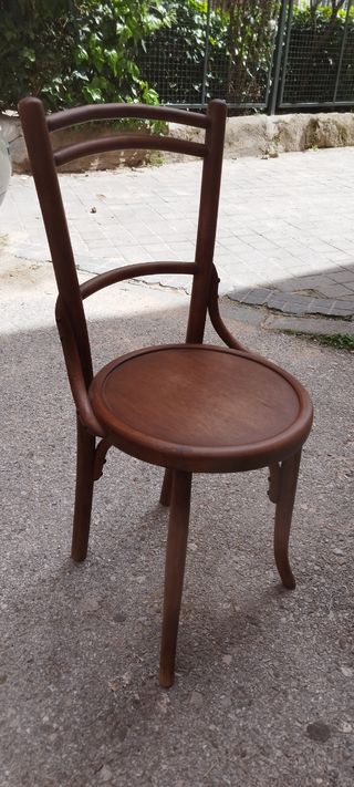 SILLAS ESTILO THONET RESTAURADAS