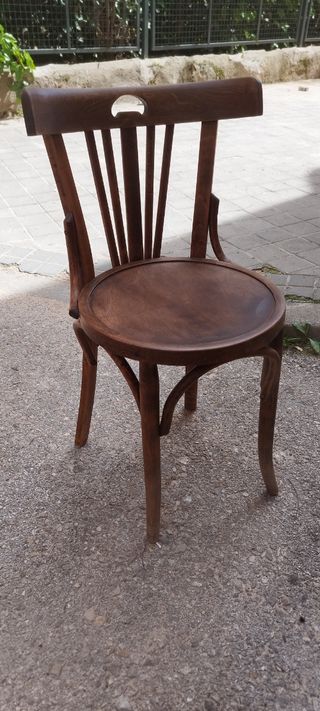 SILLAS ESTILO THONET RESTAURADAS