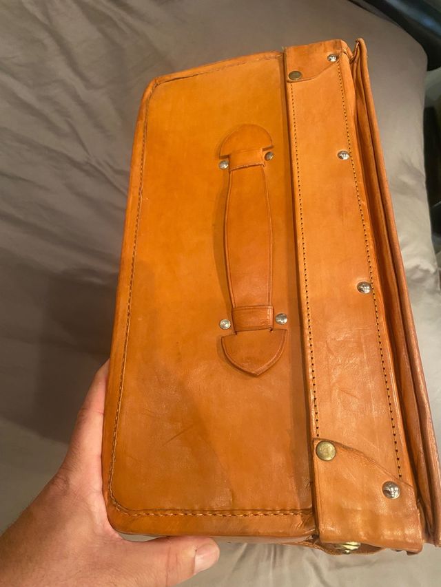 Maleta de viaje grande de cuero sin usar