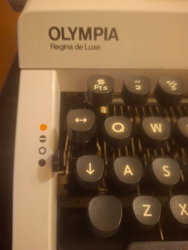 Máquina escribir OLIMPIA