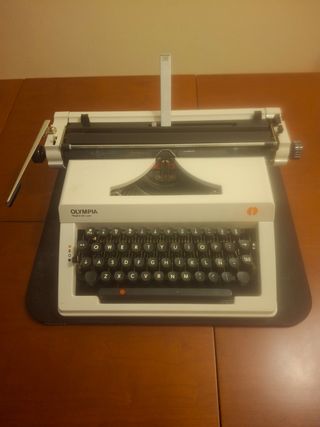 Máquina escribir OLIMPIA