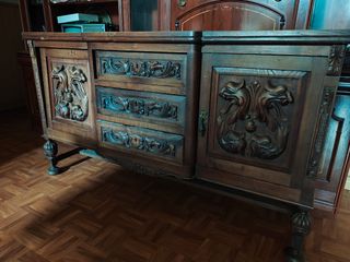 Conjunto muebles de comedor de madera de castaño