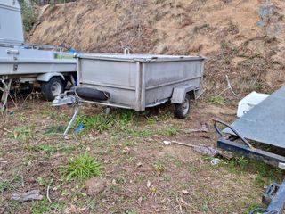 Remolque mixto motos y carga cerrado