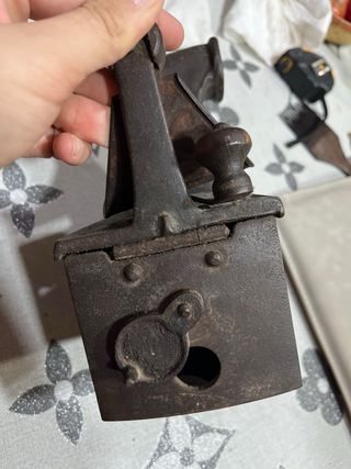 Plancha antigua de carbón – Hierro fundido vintage