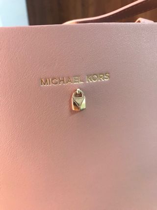 Bolso Michael Kors en color rosa empolvado