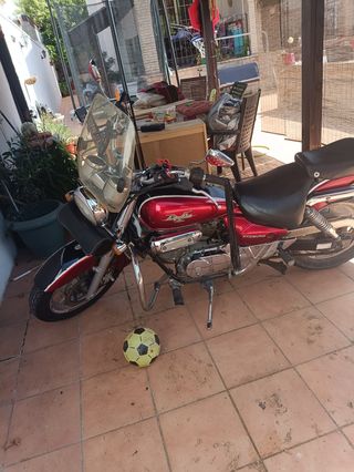 Moto Hyonsung águila 250 cc