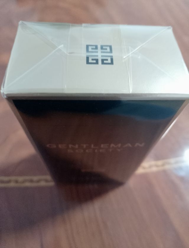 GIVENCHY GENTLEMAN SOCIETY AMBREE ÚLTIMA EDICIÓN