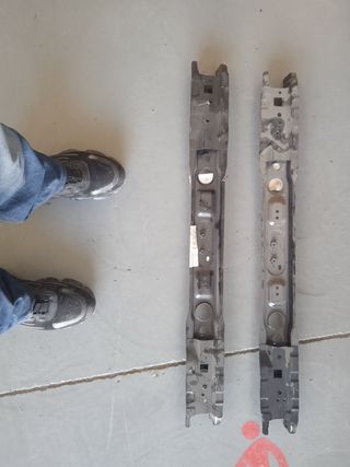 Soporte radiador Toyota auris