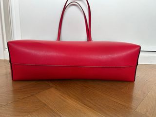 Bolso rojo de Emporio Armani