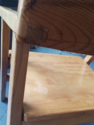 Sillas de madera maciza hechas a mano