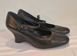 Zapatos negros muy comómodos