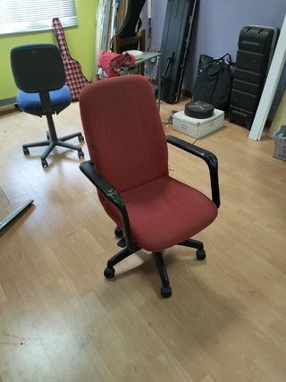 Silla oficina con ruedas y brazos