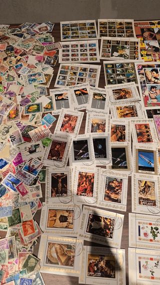 Lote de sellos con 2 álbumes grandes