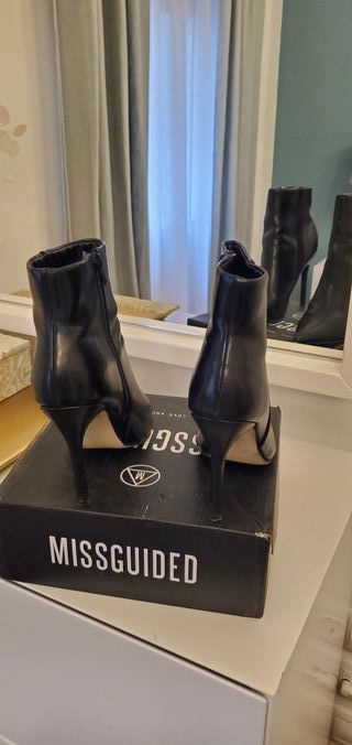 Botines zapatos de mujer en perfecto estado n. 38