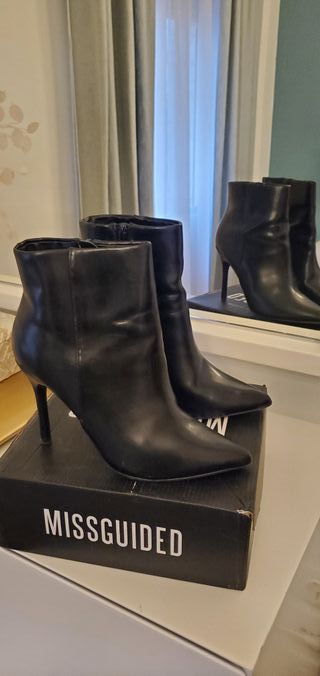 Botines zapatos de mujer en perfecto estado n. 38