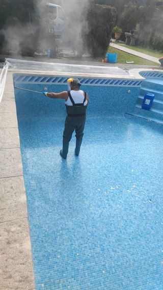 Piscinas de obra y de poliéster