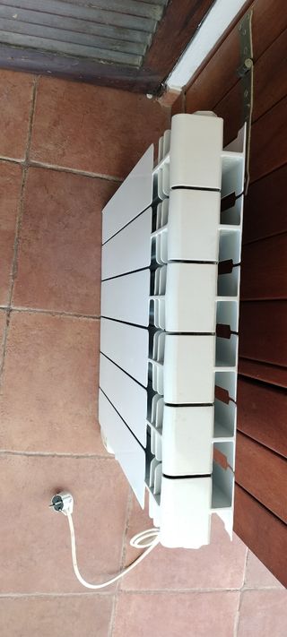 RADIADOR ELECTRICO 6 CUERPOS