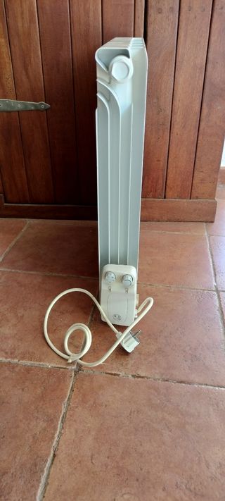 RADIADOR ELECTRICO 6 CUERPOS