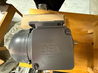 Motor trifasico AEG nuevo