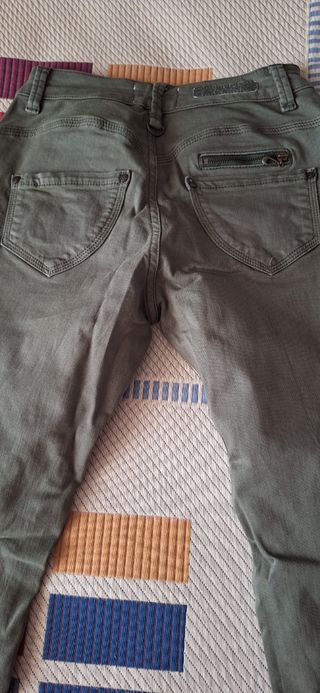 Pantalón pitillo mujer