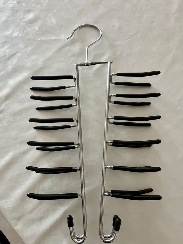 Percha para corbatas o cinturones