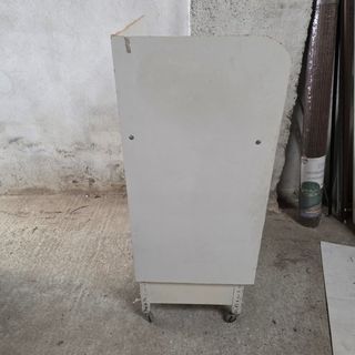 Magnifica estanteria con cajones metalic