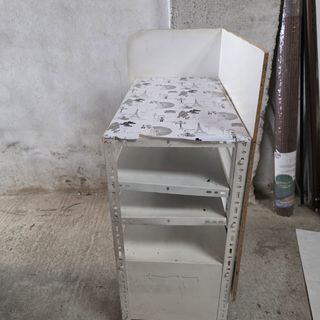 Magnifica estanteria con cajones metalic