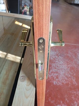 Puerta de madera