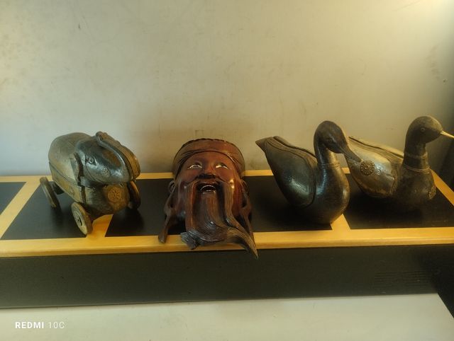 4 artículos de colección antiguas