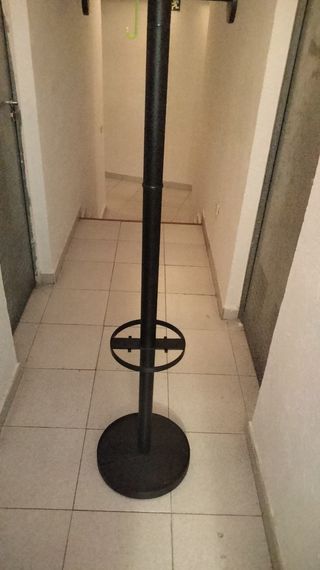 Perchero de pie,marca Alba.