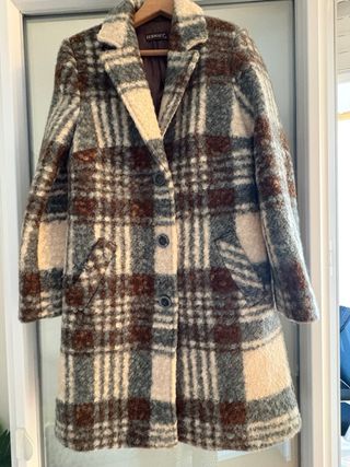 Abrigo de cuadros Zermatt estilo oversize