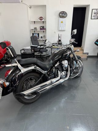 Kawasaki Vulcan 900