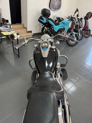 Kawasaki Vulcan 900