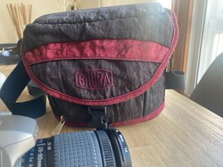 Cama Nikon F65, objetivo 28-80 y funda